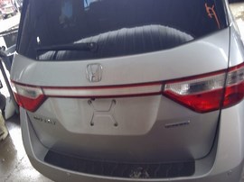 2012 HONDA ODYSSEY, SILVER, TOURING, 3.5L, AT, FWD.  A25070